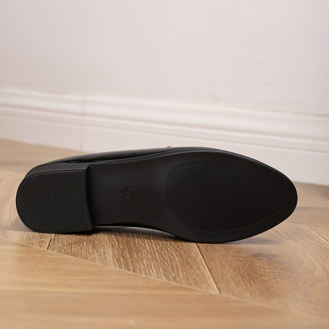 Dames Flat Metal Buckle Loafers